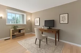 33 Barker Square Dr, Pembroke, MA 02359 - Photo 12