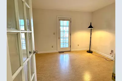 9 Walnut St #B, Northampton, MA 01060 - Photo 16