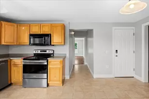 36 Cedar St, Worcester, MA 01609 - Photo 4