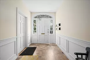 36 Cedar St, Worcester, MA 01609 - Photo 16