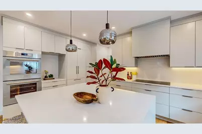 140 Columbia St #1, Brookline, MA 02446 - Photo 4