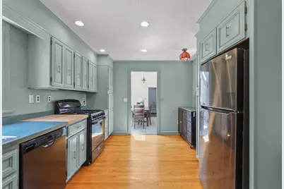 102 Nashawena St, Falmouth, MA 02540 - Photo 10