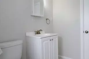 260 Wood St, New Bedford, MA 02745 - Photo 8