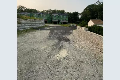 47 4th St, Worcester, MA 01602 - Photo 2