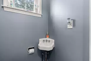 127 Hillberg Ave, Brockton, MA 02301 - Photo 14