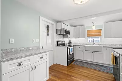 16 Caldwell St, Weymouth, MA 02191 - Photo 6