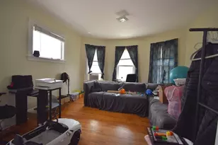 6 Pelham St, Worcester, MA 01609 - Photo 10