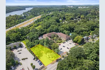 47 Macy St, Amesbury, MA 01913 - Photo 2