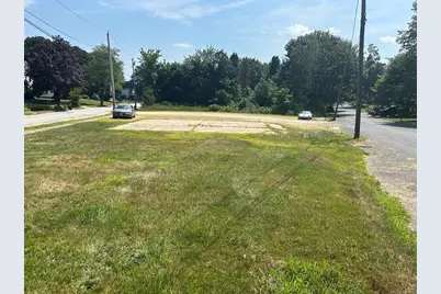 60 Gilbert St, North Brookfield, MA 01535 - Photo 1