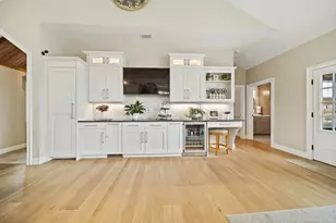 17 Chestnut Ln, Littleton, MA 01460 - Photo 8