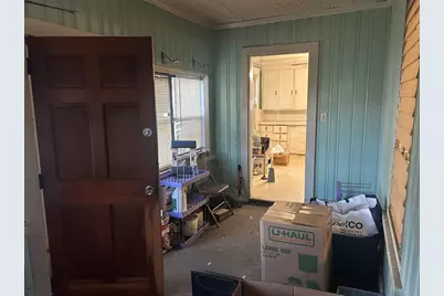 3 Thissell St, Methuen, MA 01844 - Photo 6