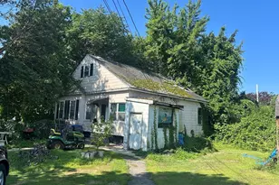 3 Thissell St, Methuen, MA 01844 - Photo 2