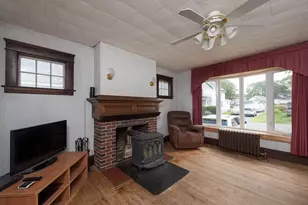 32 Clifton St, Fitchburg, MA 01420 - Photo 12