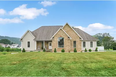 27 Coyote Cr, Agawam, MA 01030 - Photo 1