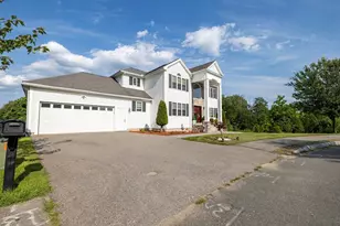 63 Lippold St, Methuen, MA 01844 - Photo 2