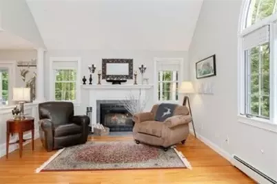 117 Perkins Row, Topsfield, MA 01983 - Photo 12