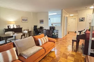 2 Hawthorne Pl, Boston, MA 02114 - Photo 6