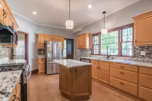 288 St James Ave, Springfield, MA 01109 - Photo 16