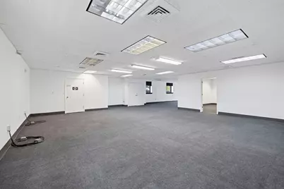 113 Terrace Hall Ave #1, Burlington, MA 01803 - Photo 6