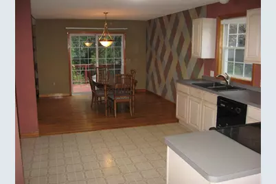 16 Martin Circle, Belchertown, MA 01007 - Photo 8