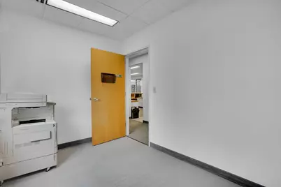 299 Carew St #400, Springfield, MA 01104 - Photo 18