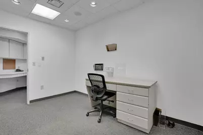 299 Carew St #400, Springfield, MA 01104 - Photo 24