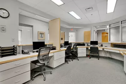 299 Carew St #400, Springfield, MA 01104 - Photo 8