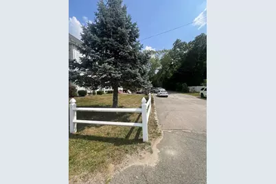 1003 Crescent St #1, Brockton, MA 02302 - Photo 12