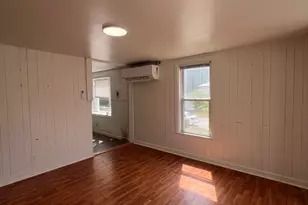 1003 Crescent St, Brockton, MA 02302 - Photo 10