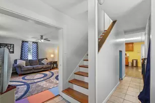 421 Huttleston Ave, Fairhaven, MA 02719 - Photo 14