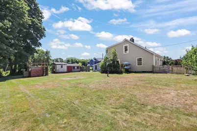 421 Huttleston Ave, Fairhaven, MA 02719 - Photo 28