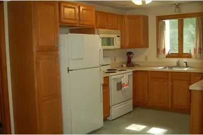 195 Slab Bridge Rd, Freetown, MA 02702 - Photo 16