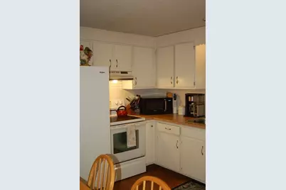 195 Slab Bridge Rd, Freetown, MA 02702 - Photo 6