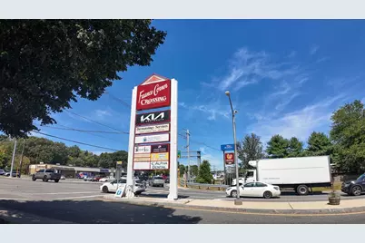 145 Faunce Corner Mall Road #10, Dartmouth, MA 02747 - Photo 2