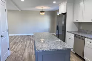 152 W Main St, Millbury, MA 01527 - Photo 16