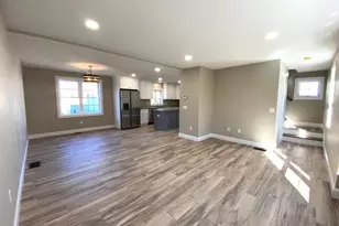 152 W Main St, Millbury, MA 01527 - Photo 12