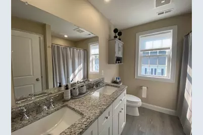 152 W Main St #A, Millbury, MA 01527 - Photo 18