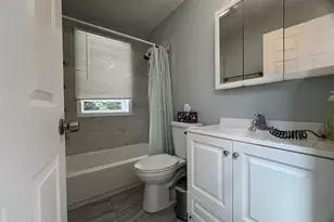 195 195 Grove St, Cambridge, MA 02138 - Photo 6