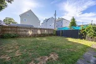 9 Abbott St, New Bedford, MA 02744 - Photo 6