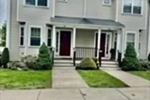 26 Bacon St, Watertown, MA 02472 - Photo 12