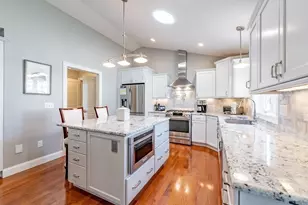 308 Miller St, Ludlow, MA 01056 - Photo 8