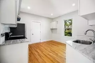 348 Centre St, Boston, MA 02130 - Photo 12