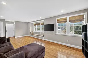 28 Webster St, Medford, MA 02155 - Photo 6