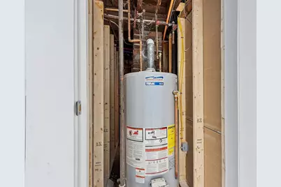 127-129 Lowell St, Methuen, MA 01844 - Photo 32