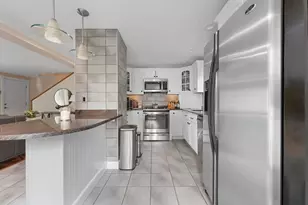 166 Charles St, New Bedford, MA 02744 - Photo 14