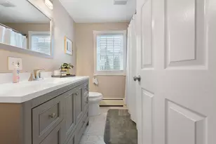 166 Charles St, New Bedford, MA 02744 - Photo 16