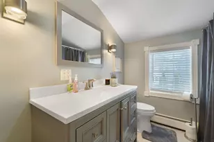 166 Charles St, New Bedford, MA 02744 - Photo 22