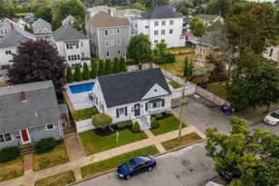 166 Charles St, New Bedford, MA 02744 - Photo 4