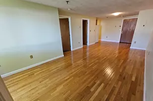 35 Prospect St, Woburn, MA 01801 - Photo 4