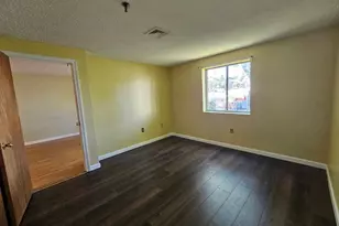 35 Prospect St, Woburn, MA 01801 - Photo 10